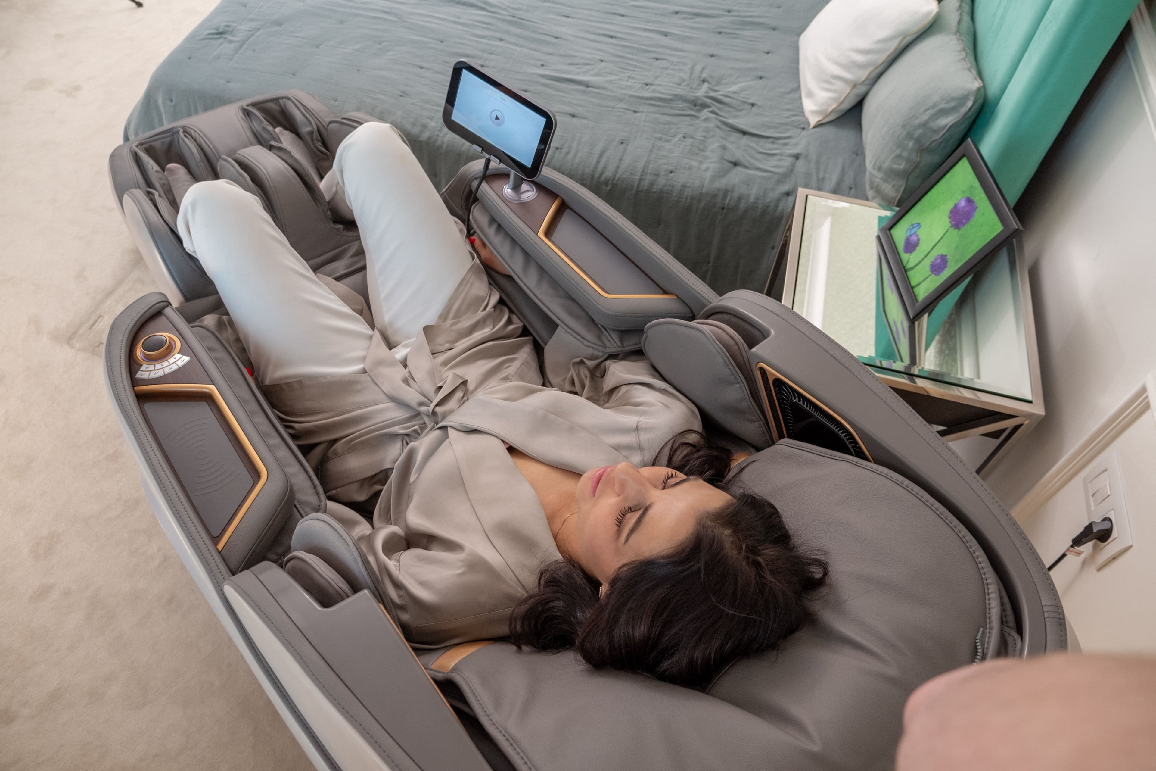 Automatic Extendable Footrest