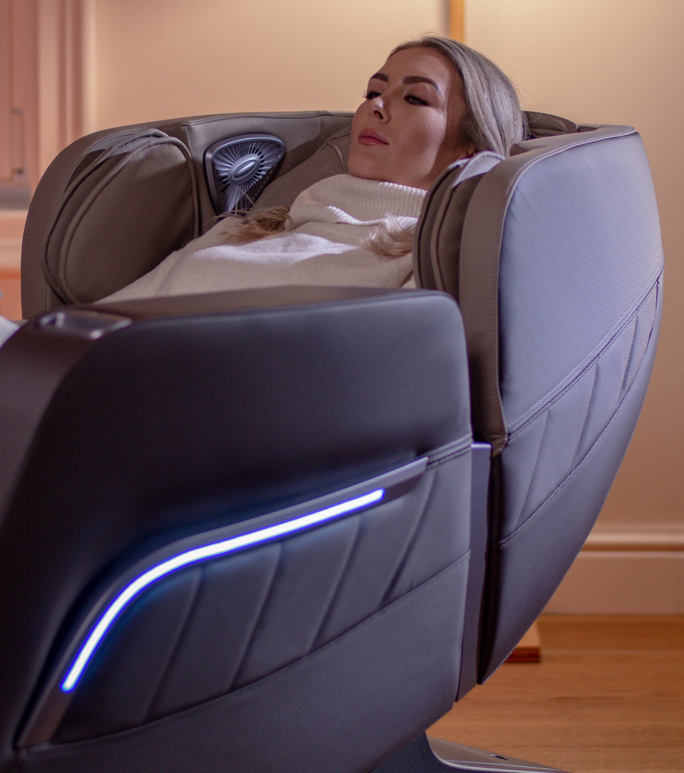 The FOCUS II massage chair will change your life - and the way you spend your spare time.