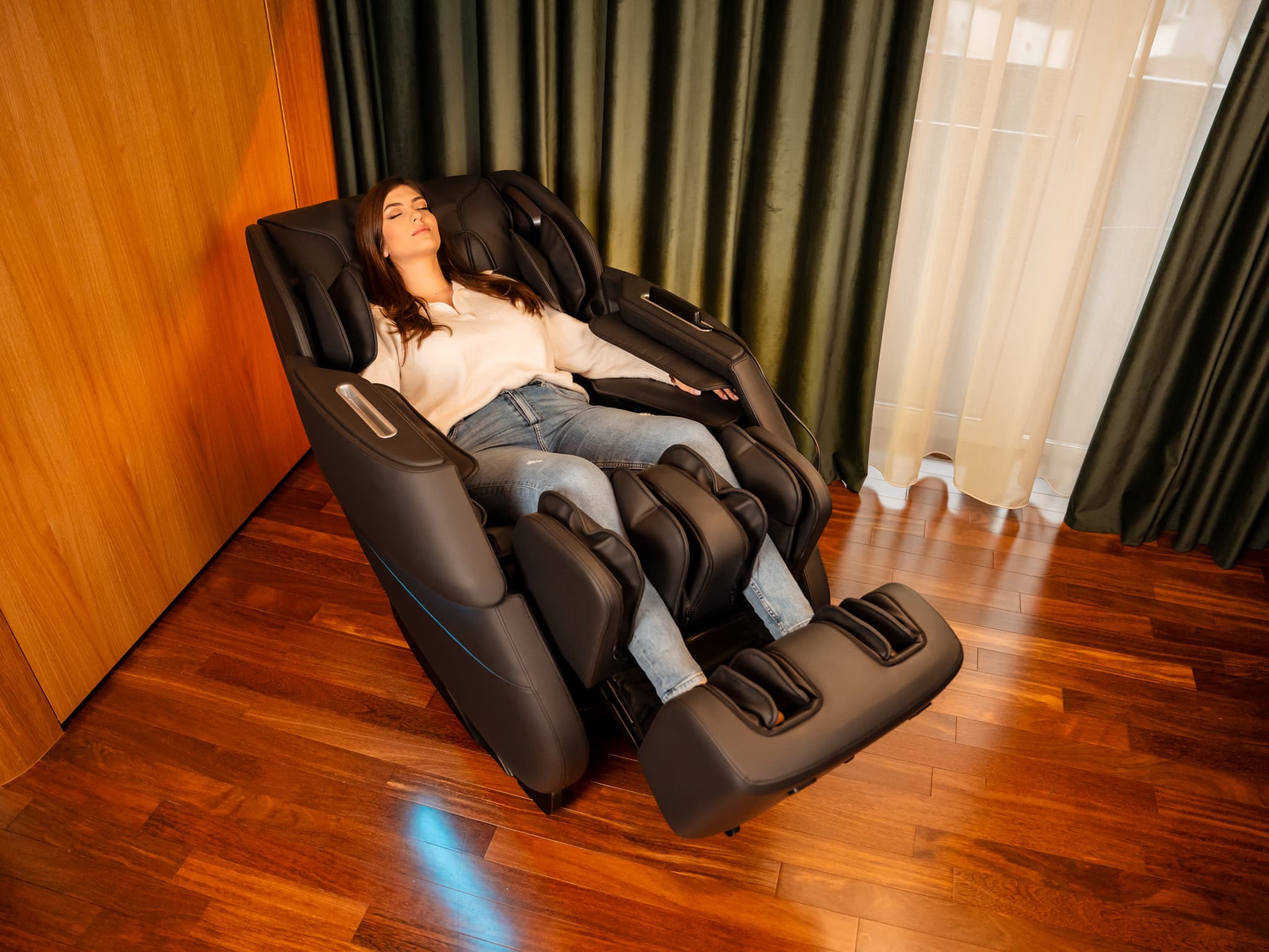 ANDORRA II 2025 - designed to provide a personalized massage experience, regardless of height and weight